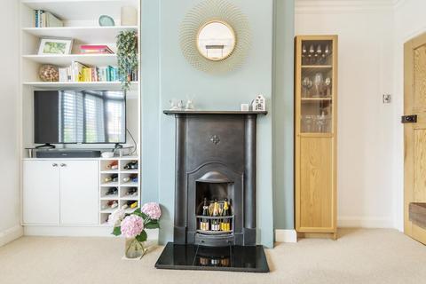 27 Godley Road, London, SW18 3HB