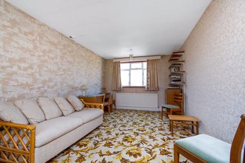 22 Oaklands Close, Bexleyheath, DA6 7AP