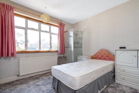 22 Oaklands Close, Bexleyheath, DA6 7AP