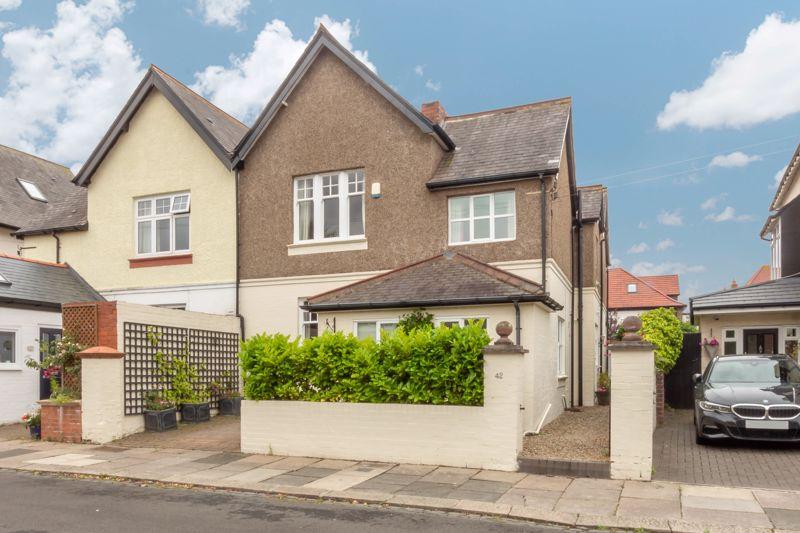 Northumberland Avenue, Gosforth... 4 bed semidetached house £650,000