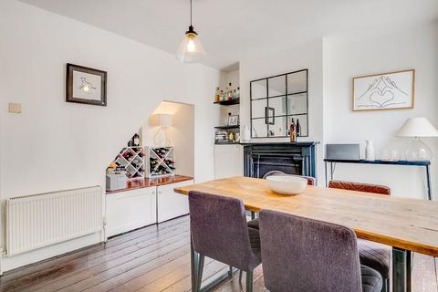 3 Queens Terrace, Isleworth, TW7 7DB
