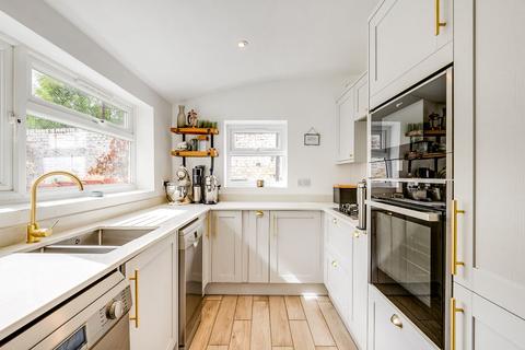 3 Queens Terrace, Isleworth, TW7 7DB