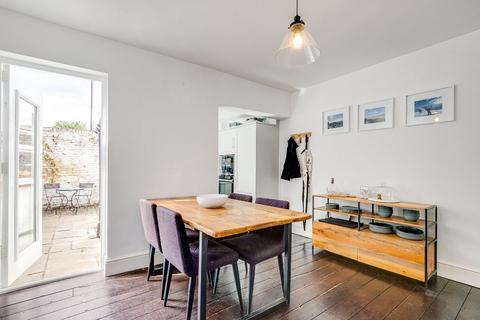 3 Queens Terrace, Isleworth, TW7 7DB