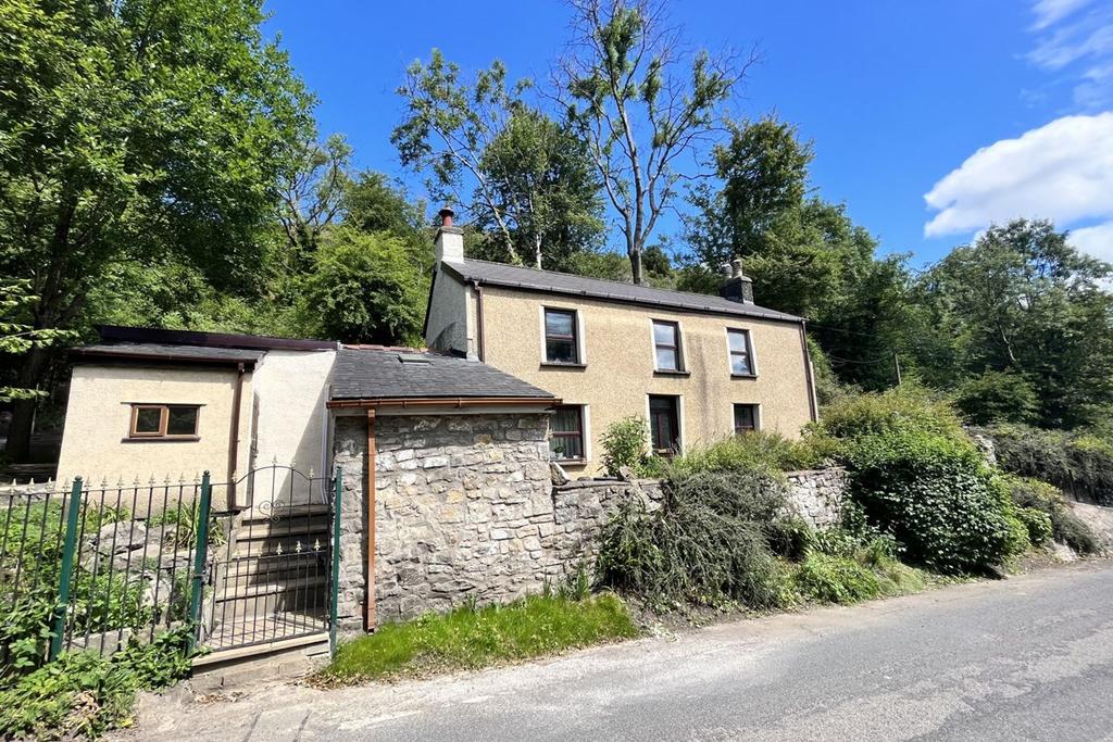 Clydach, Abergavenny, NP7 3 bed cottage for sale £475,000
