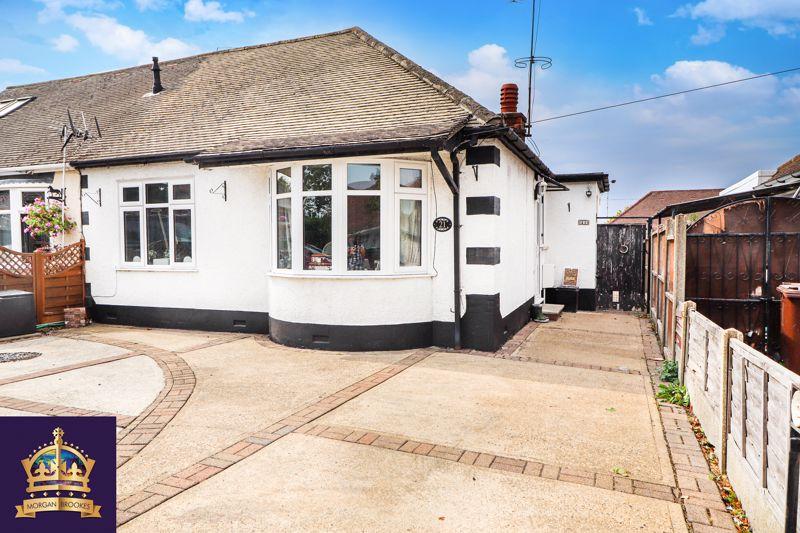 Southwold Crescent, Benfleet 2 Bed Semi-detached Bungalow For Sale - £ ...