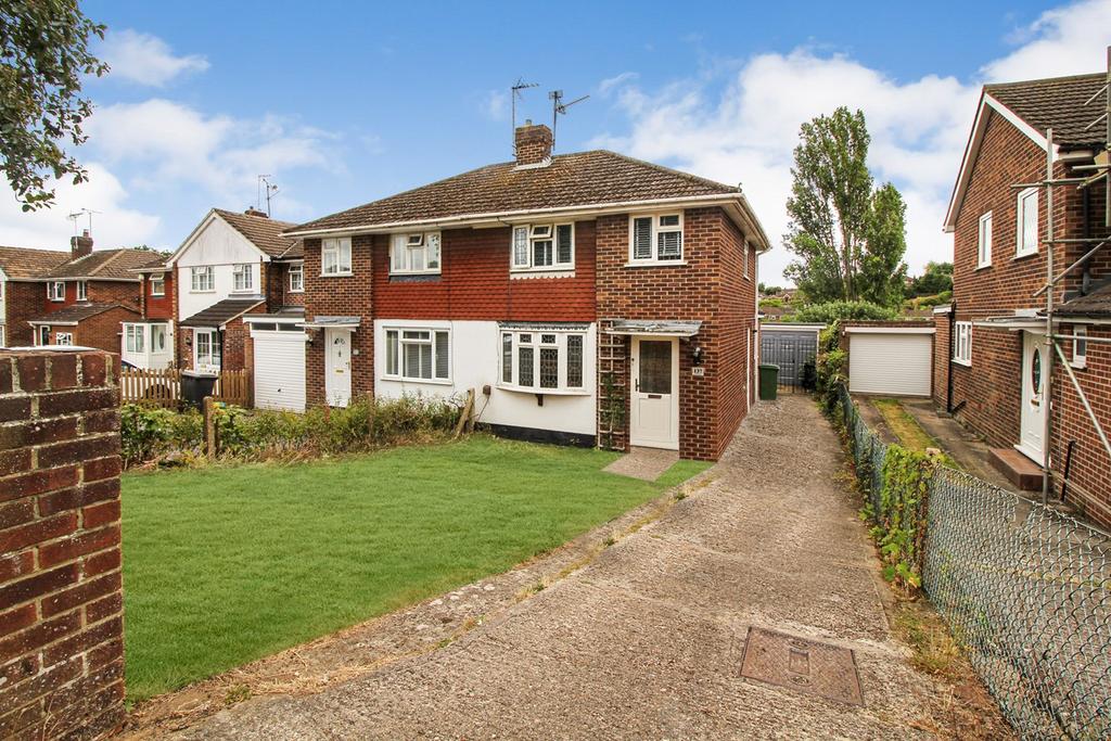 Fairford Road, Tilehurst, Reading, RG31 3 bed semidetached house £