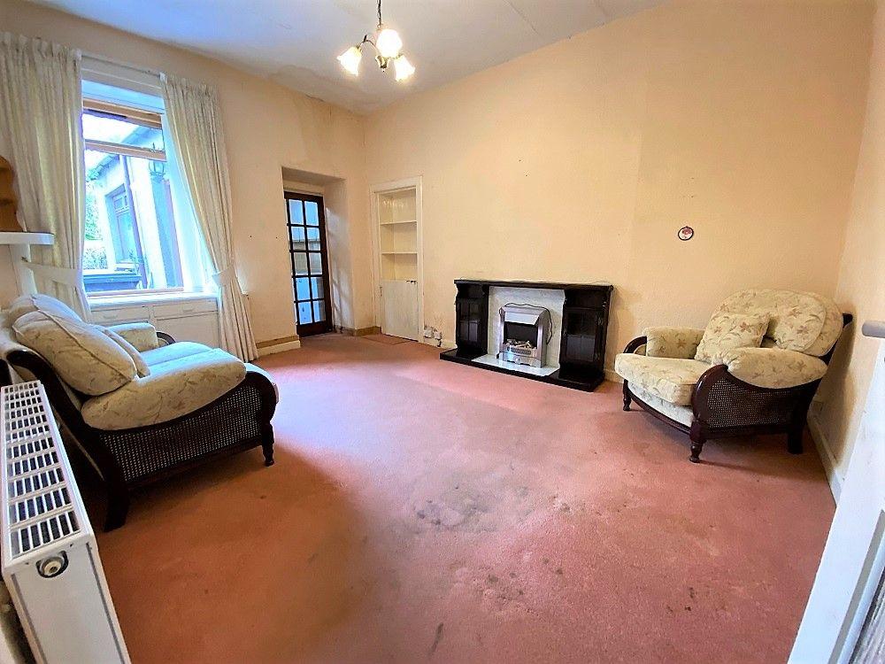 178 Rumblingwell, Dunfermline 2 bed flat £54,950