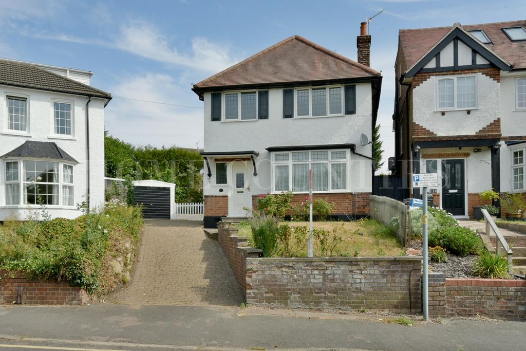 Quakers Lane, Potters Bar, EN6 3 bed detached house for sale £685,000