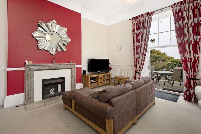 Sitting Area To...