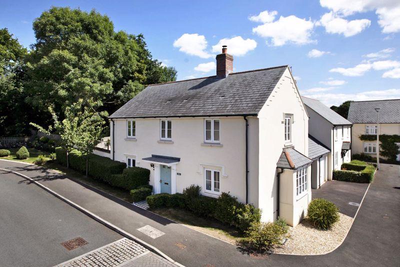 Hillcrest Gardens, Exmouth 3 bed detached house for sale £575,000