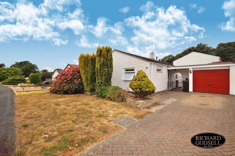 BURTON CHRISTCHURCH 2 bed detached bungalow for sale £425,000