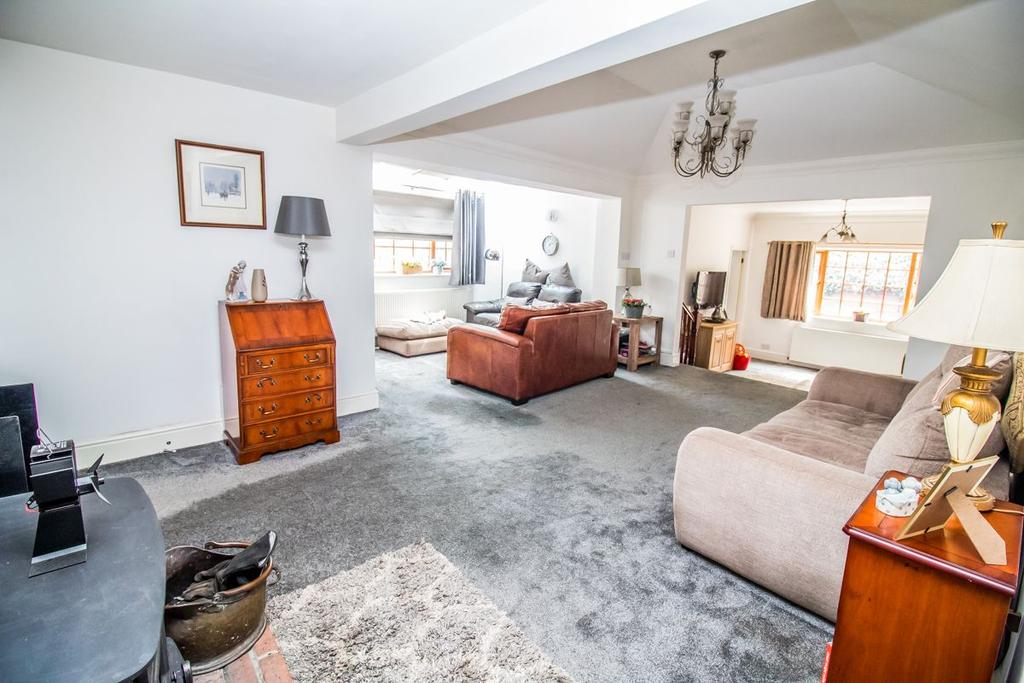 The Generals Wood, Harraton, Washington 4 bed bungalow £450,000