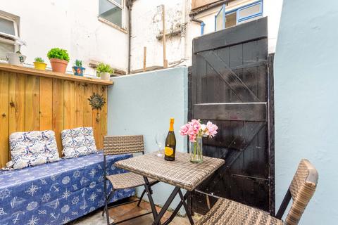 1 bedroom terraced house to rent, Kensington Street, Brighton