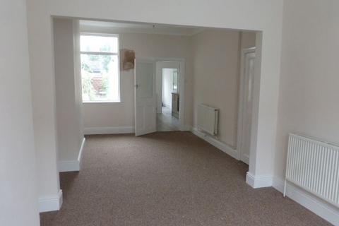 3 bedroom terraced house to rent, Legsby Avenue, Grimsby