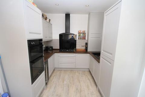83 Albion Road, Bradford, BD10 9QL