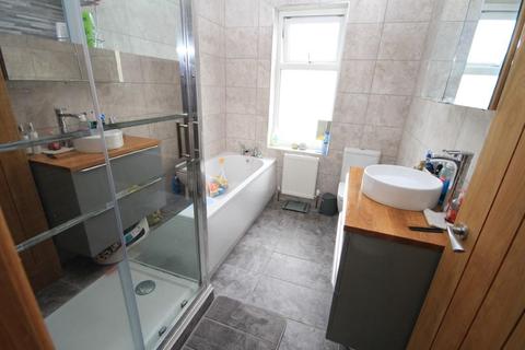 83 Albion Road, Bradford, BD10 9QL