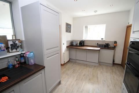 83 Albion Road, Bradford, BD10 9QL