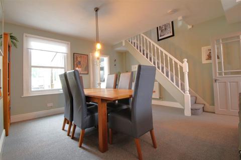 11 Balfour Road, Gloucester, GL1 5QG