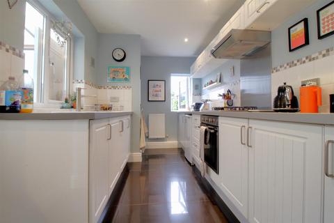 11 Balfour Road, Gloucester, GL1 5QG