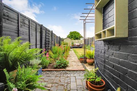 11 Balfour Road, Gloucester, GL1 5QG