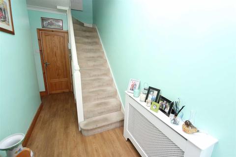 40 Epping Way, London, E4 7PB