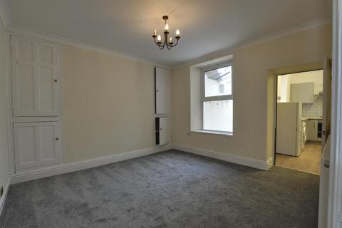 9 Bank Road, Llangennech, Llanelli, SA14 8UB