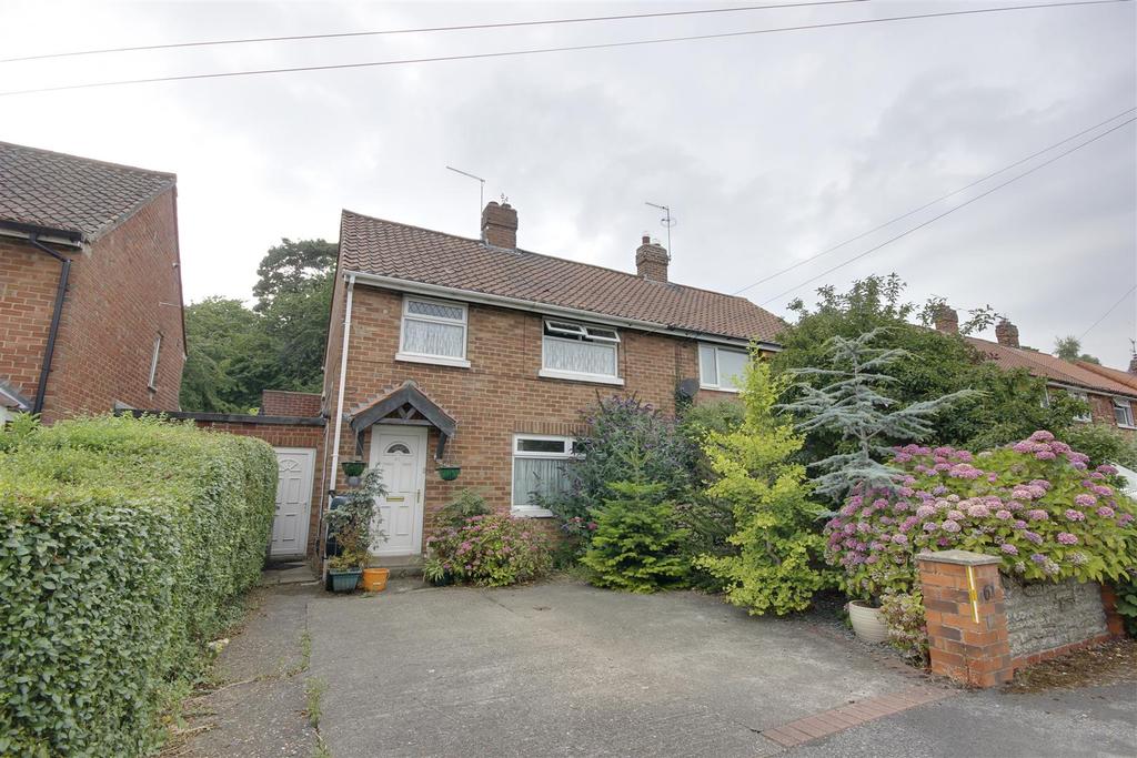 Plantation Drive, North Ferriby 3 bed semidetached house £215,000