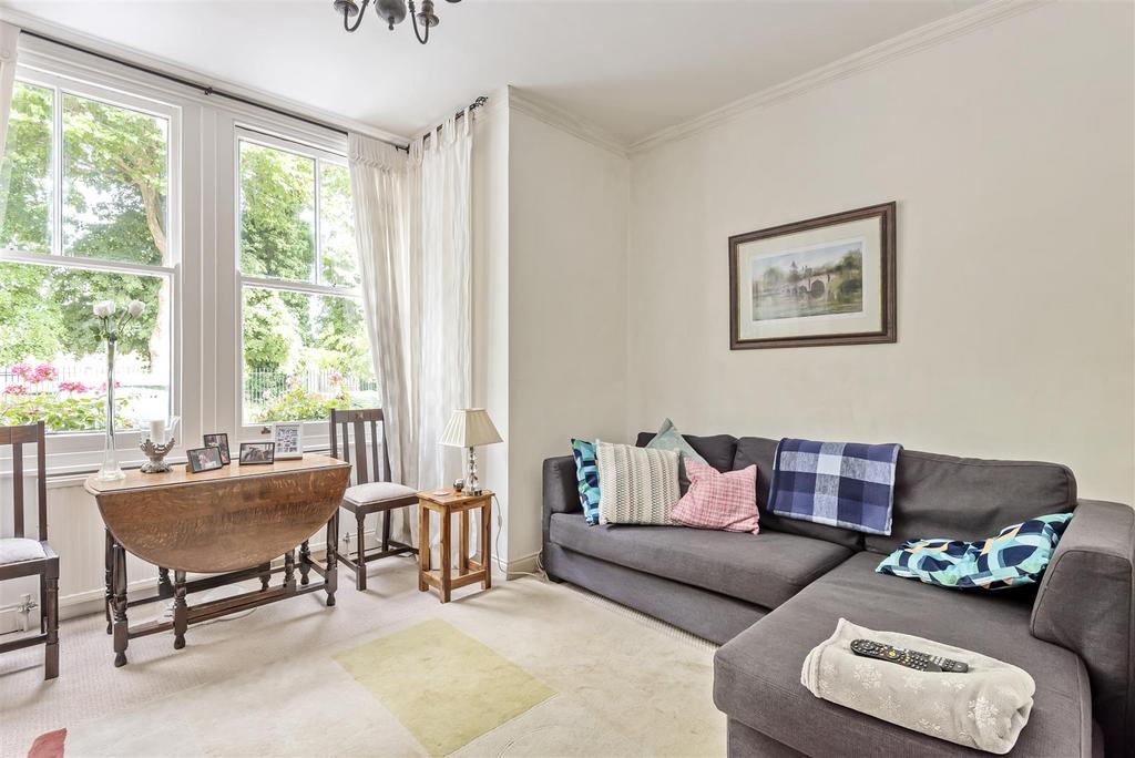 Balaclava Road, Surbiton 1 bed apartment £300,000