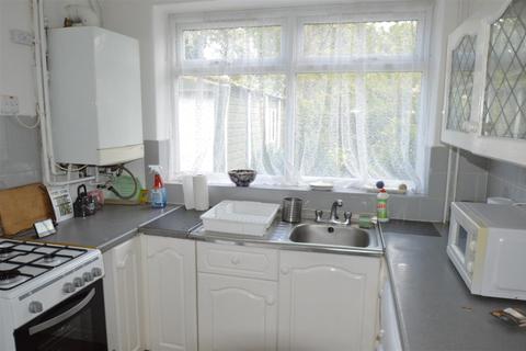 3 bedroom house to rent - Wendover Road, Manchester