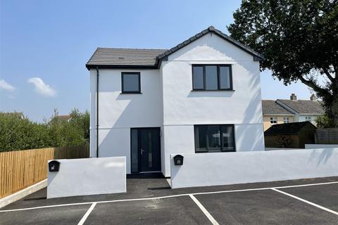 9 The Sidings, Bugle, St Austell, PL26 8TU