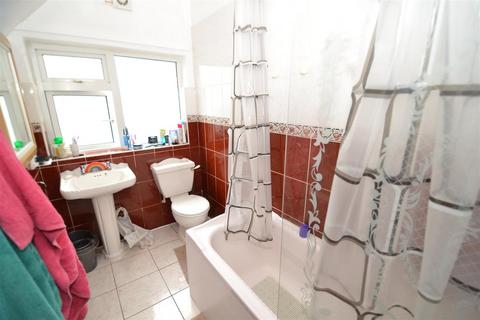 142 Allerton Road, Bradford, BD8 0AA