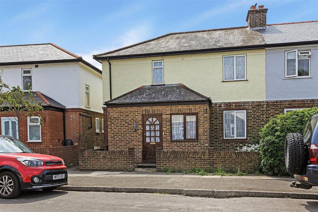 Lambert Avenue, Richmond, TW9 3 bed semidetached house £750,000
