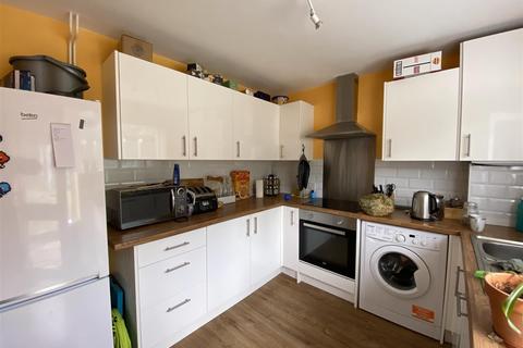 10 Willingdon, Ashford, TN23 5YF