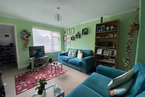 10 Willingdon, Ashford, TN23 5YF
