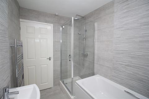 10 Willingdon, Ashford, TN23 5YF