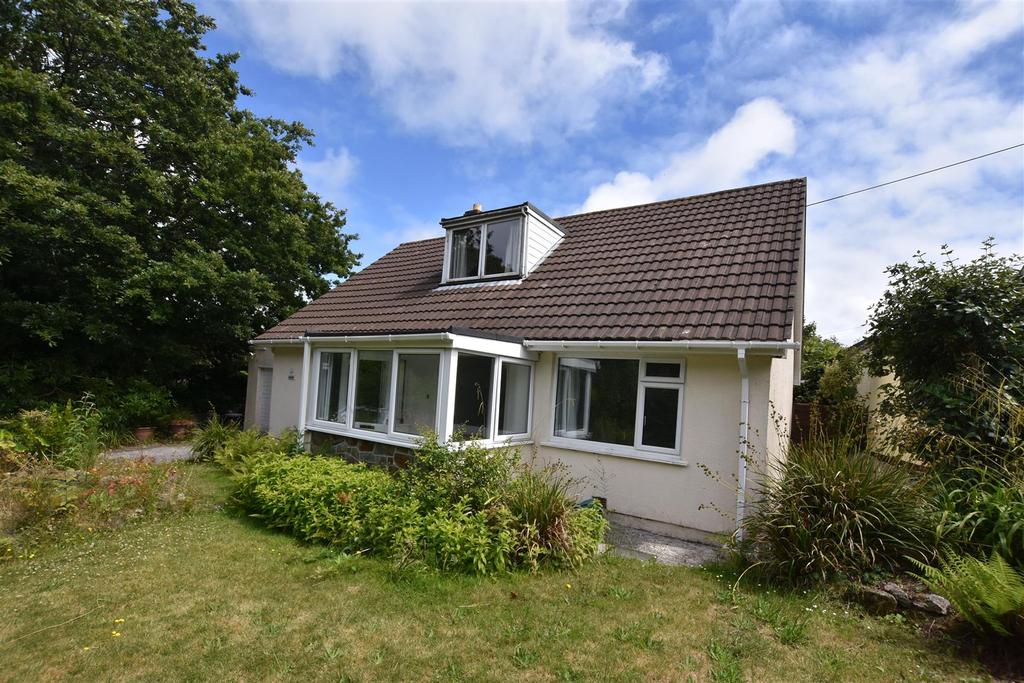 Treskerby, Redruth 2 bed detached bungalow £315,000