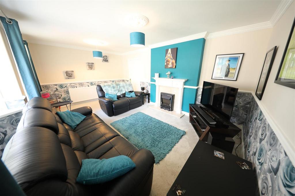 Ashdene Close, Willerby, Hull 5 bed semidetached house £260,000