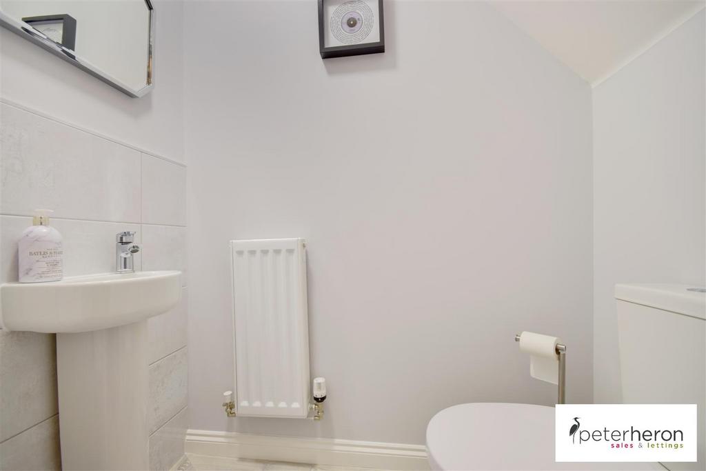 Cloakroom/WC