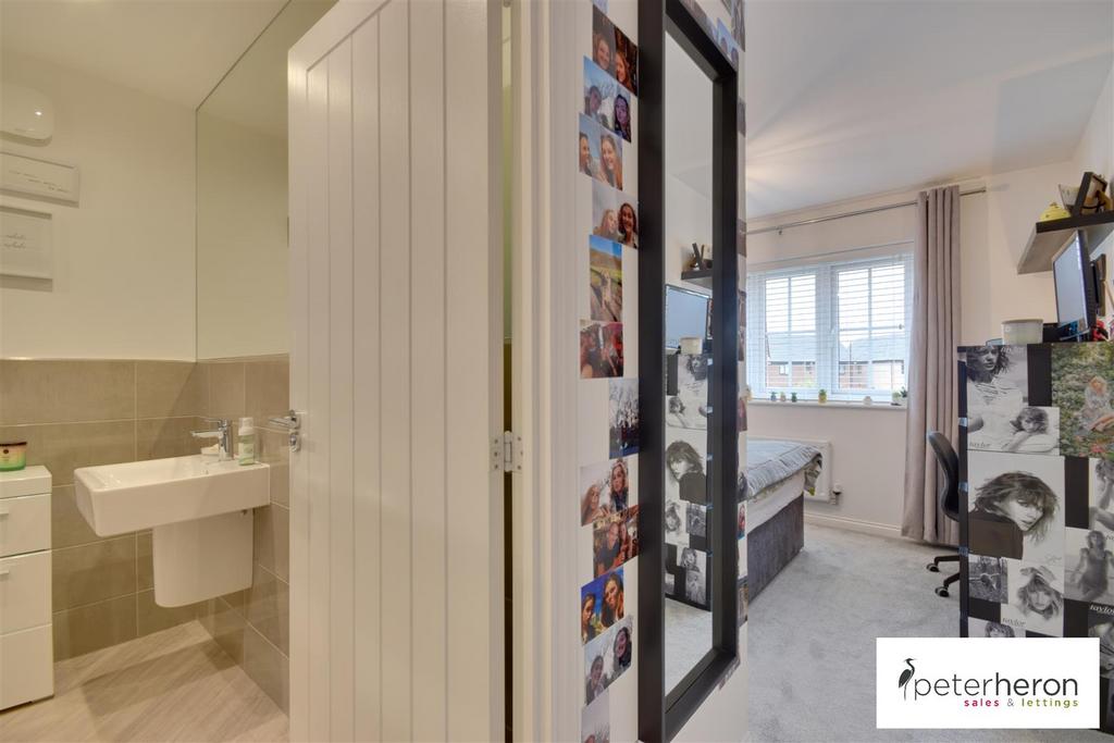 En=Suite Shower Room