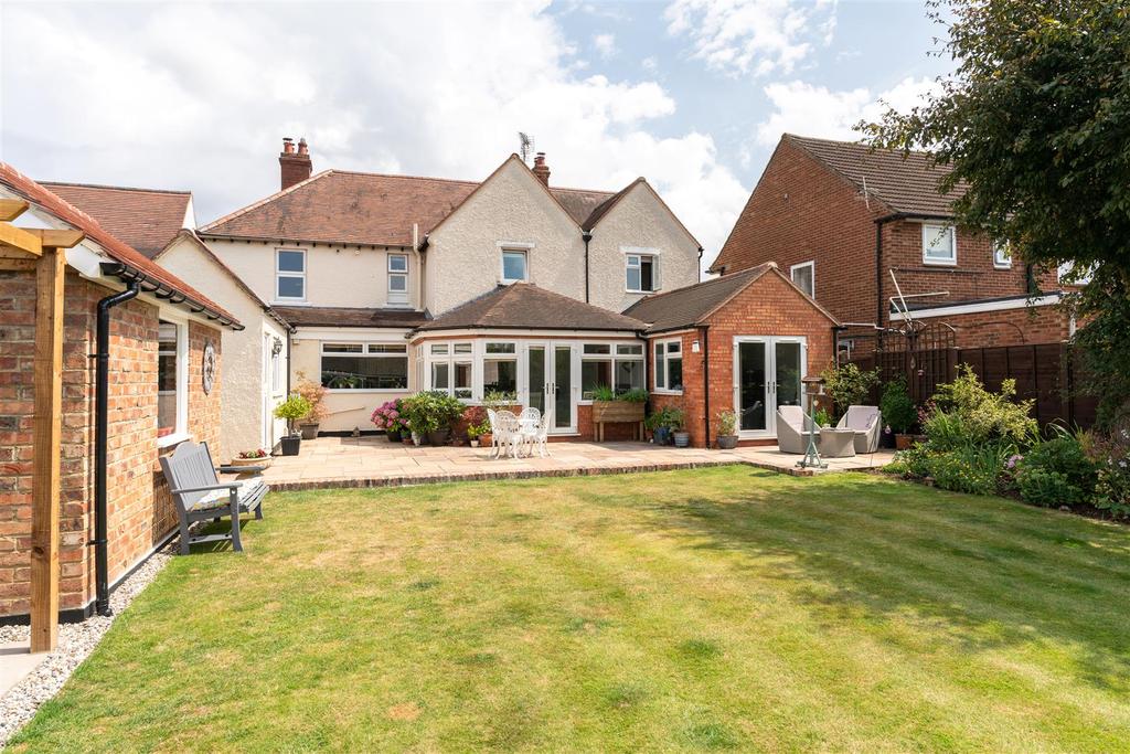 Tewkesbury Road, Longford, Gloucester 4 bed detached house £750,000