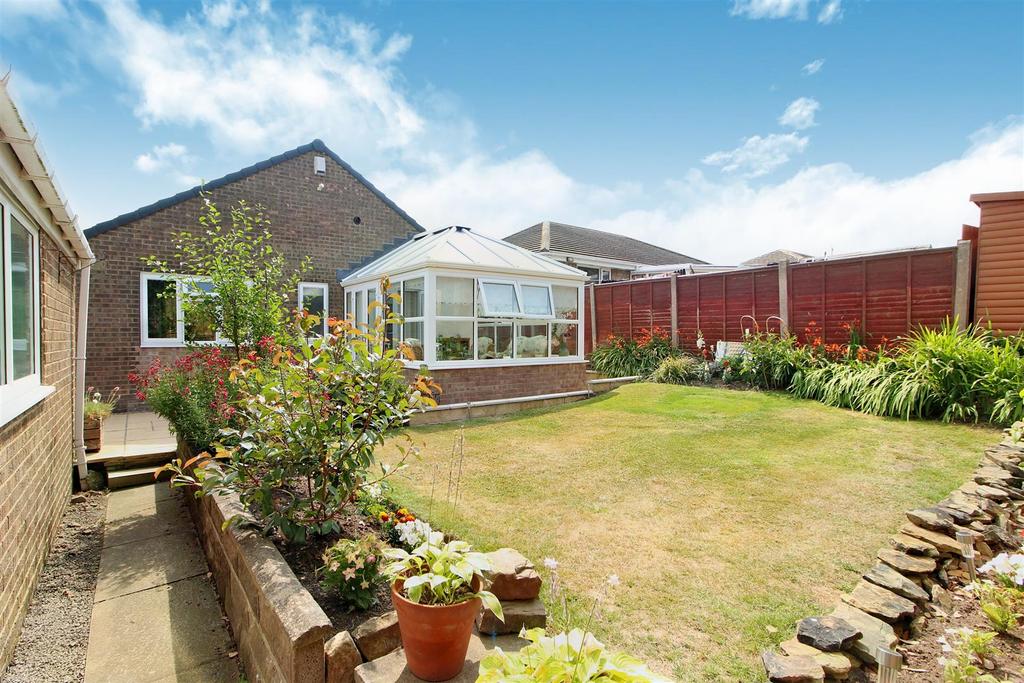 Elmfield Drive, Skelmanthorpe... 3 bed detached bungalow £375,000