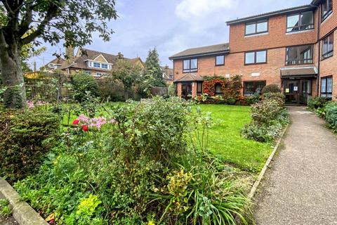 1 bedroom flat for sale - Homleigh Court, Enfield