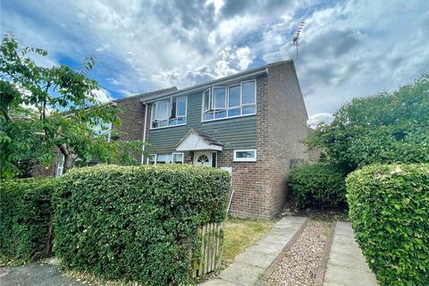 4 bedroom end of terrace house to rent - The Chantrys, Farnham, Surrey, GU9