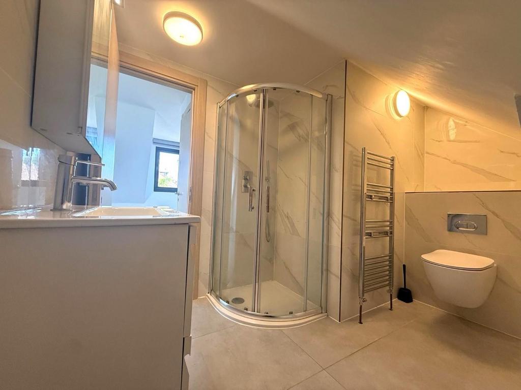 NEW SHOWER ROOM.jpg