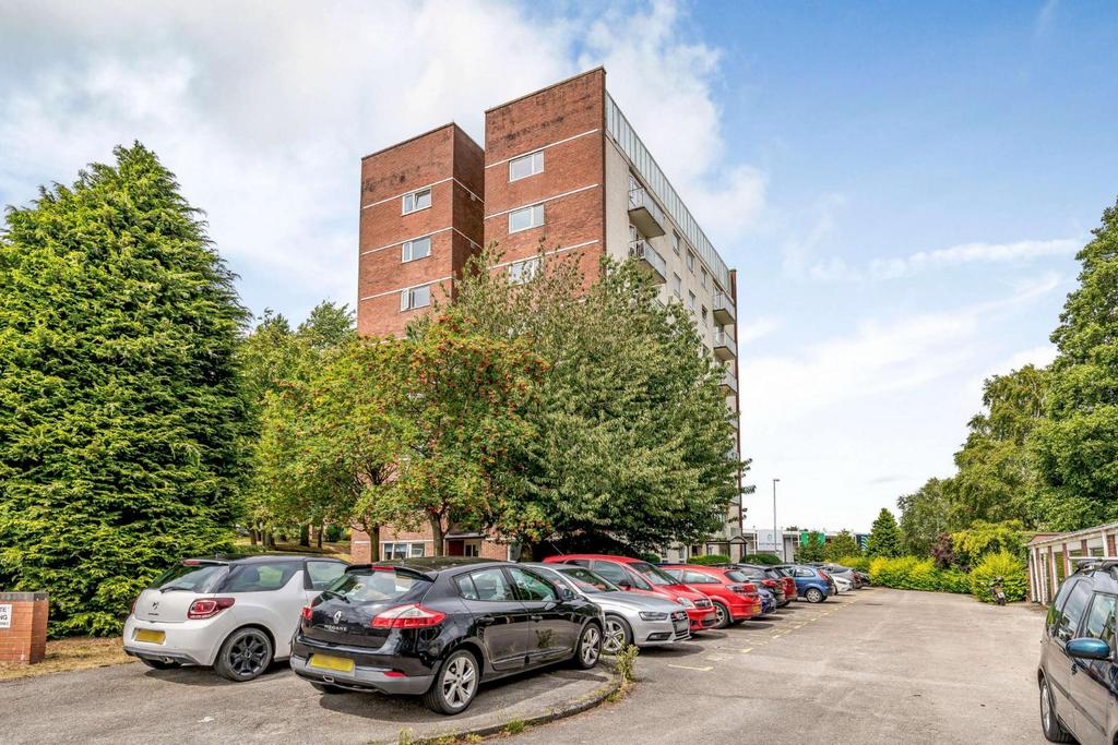 Shenstone House, Hobs Road, Lichfield, Staffordshire 2 bed flat for