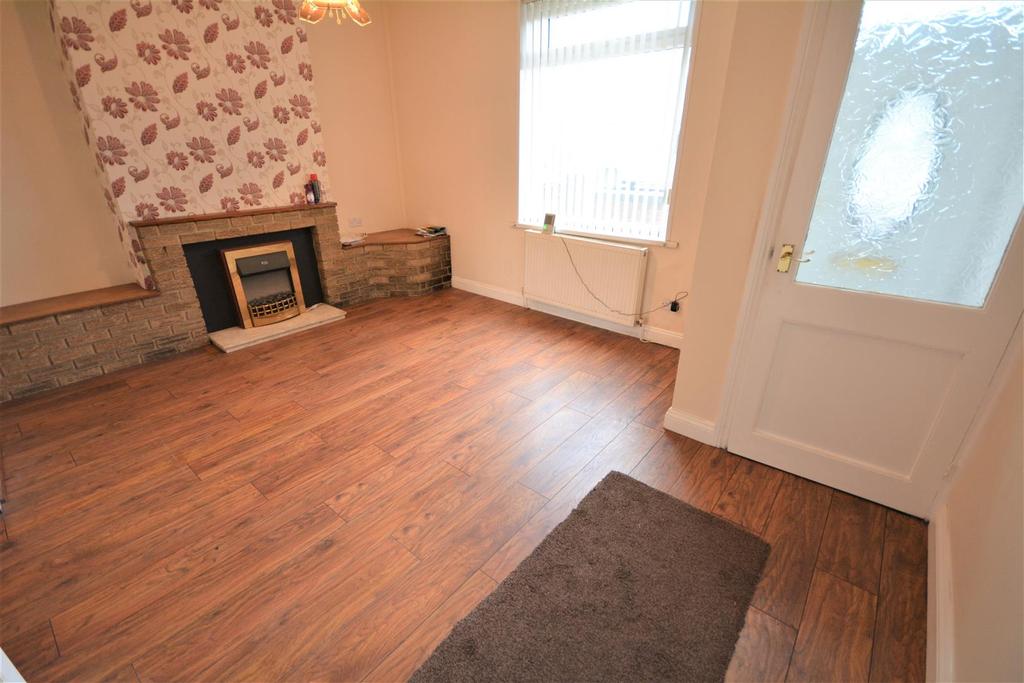 Tindale Crescent, Auckland... 2 bed terraced house £450 pcm (£