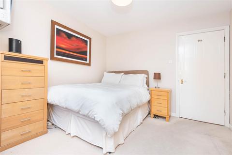 9 Millennium Place, London, E2 9NL