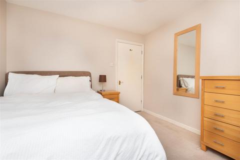 9 Millennium Place, London, E2 9NL