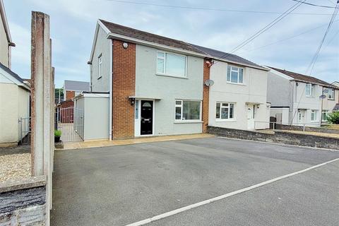 7 Maescader, Pencader, SA39 9HQ