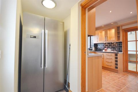 7 Maescader, Pencader, SA39 9HQ